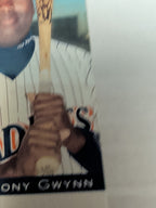 2000 Topps Gallery - Masters of the Game Tony Gwynn #118