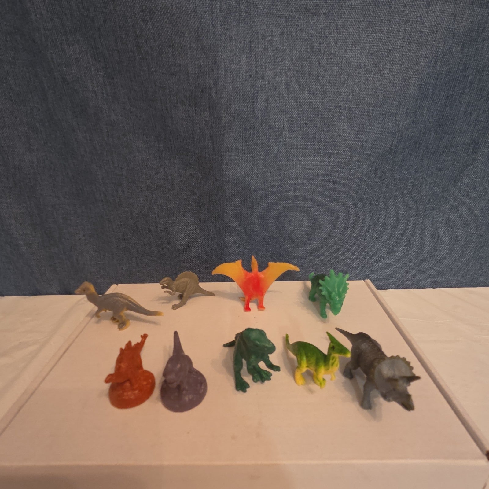 9 Mini Dinosaur Figures Box Set