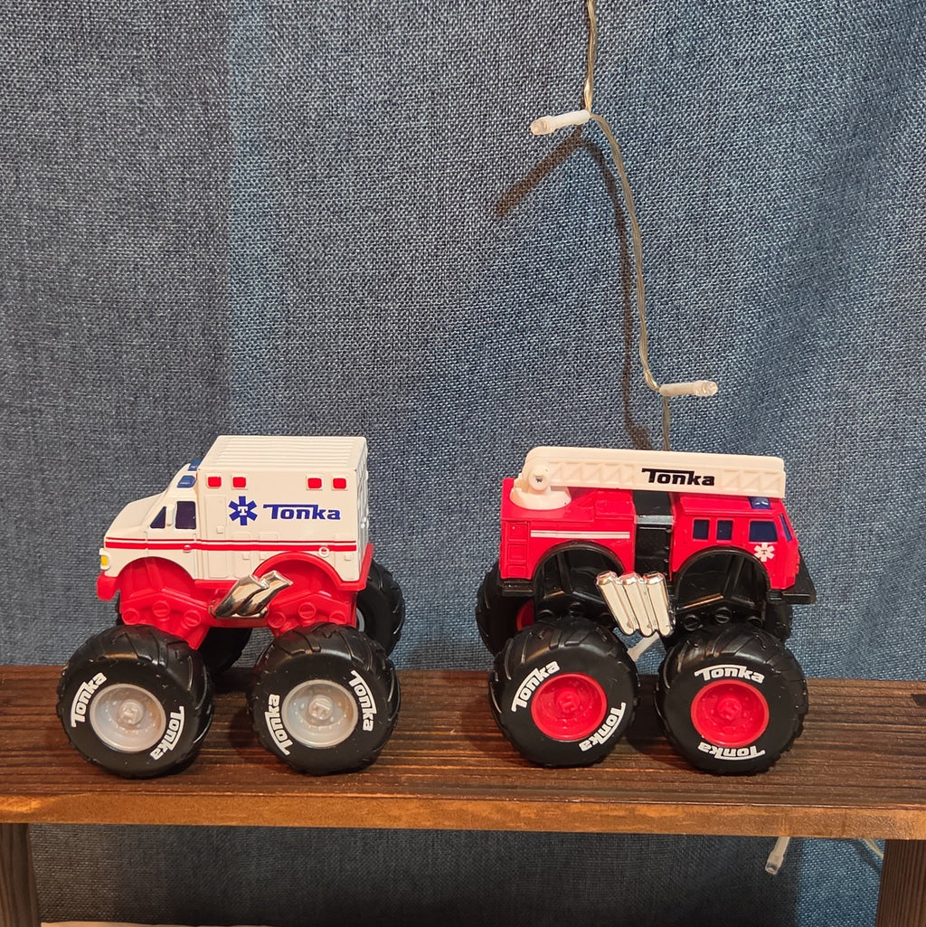 Tonka Metal Movers Monster Firetruck Ambulance Diecast 2021 Lot 2