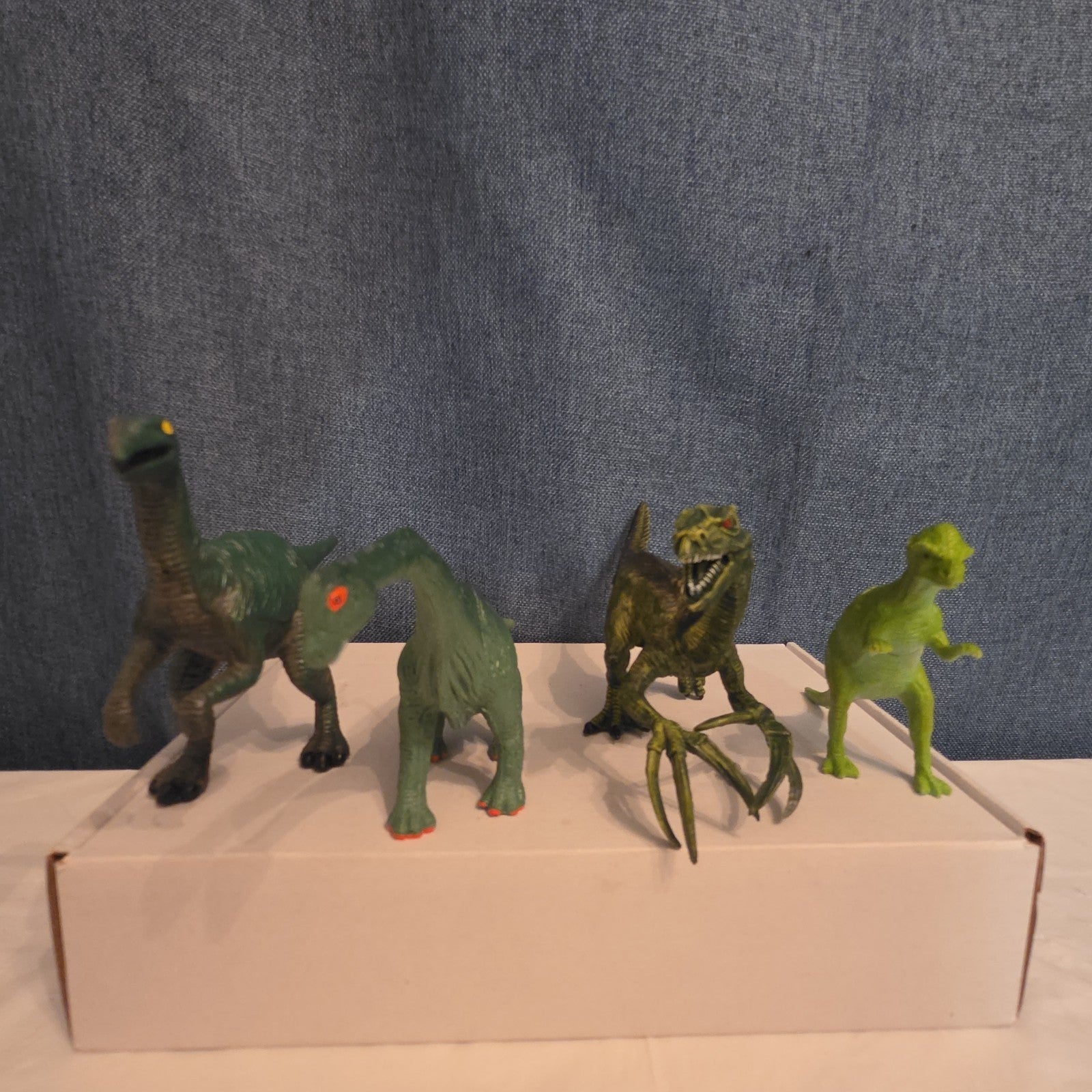 Dinosaur Toy Figures Lot of 13 T-Rex Triceratops Stegosaurus Plastic Play Set