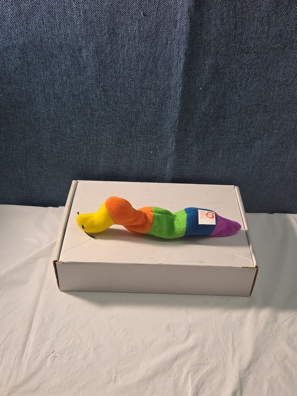 Ty Beanie Baby Inch the Inchworm 1995 Rainbow Plush Yarn Antennae Clean NO TAG