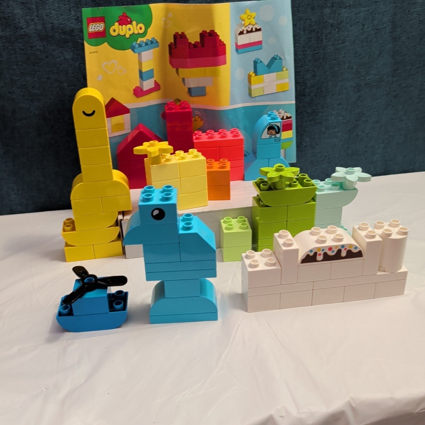 LEGO DUPLO 10909 Heart Box 80 Pieces Toddler Building Toy 2020 Retired Complete