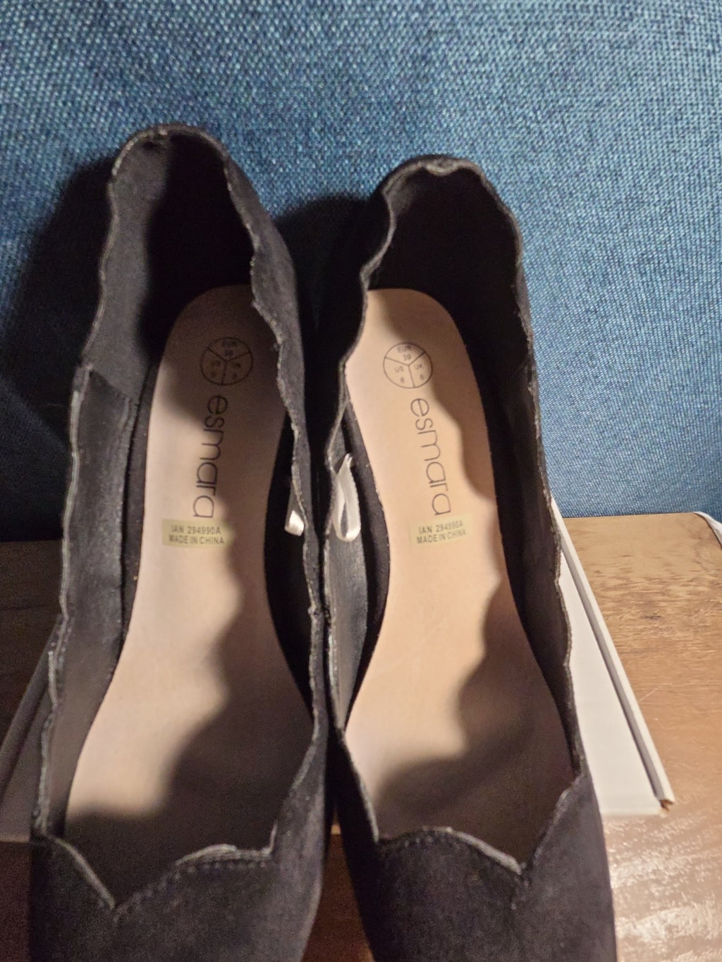 Esmara Black Suede Scalloped Heels Pumps Pointed Toe Size 8