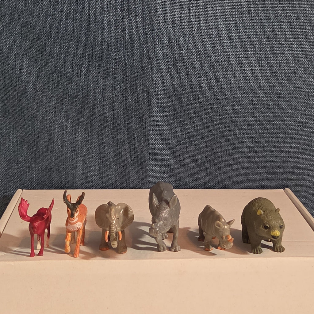 Plastic Animal Figures Toy Lot 24pc Safari Farm Zoo Animals