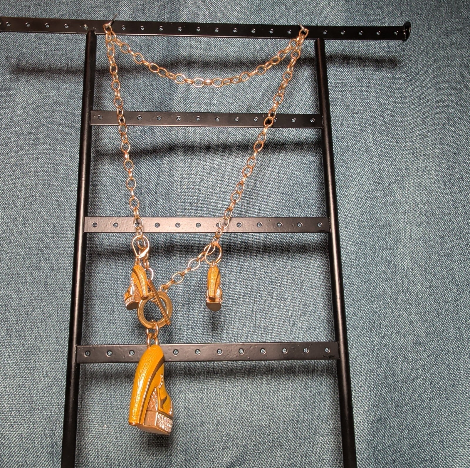 High Heel Shoe Pendant Necklace Gold Tone Rhinestone Y2K