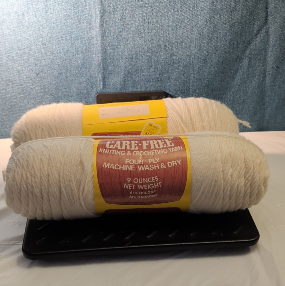 Vintage Care-Free Yarn 4-Ply Worsted Off White Lot 2 Skeins 18oz Total NOS Orlon