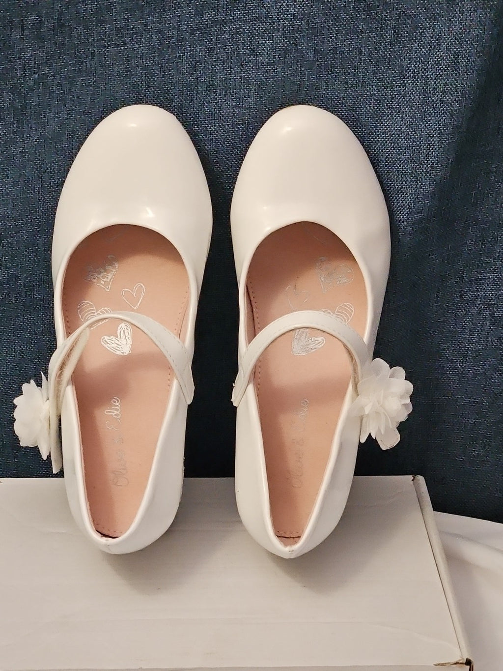 Olive & Edie Girls White Patent Heidie Pump Size 2 | Sparkly Glitter Heel Mary J