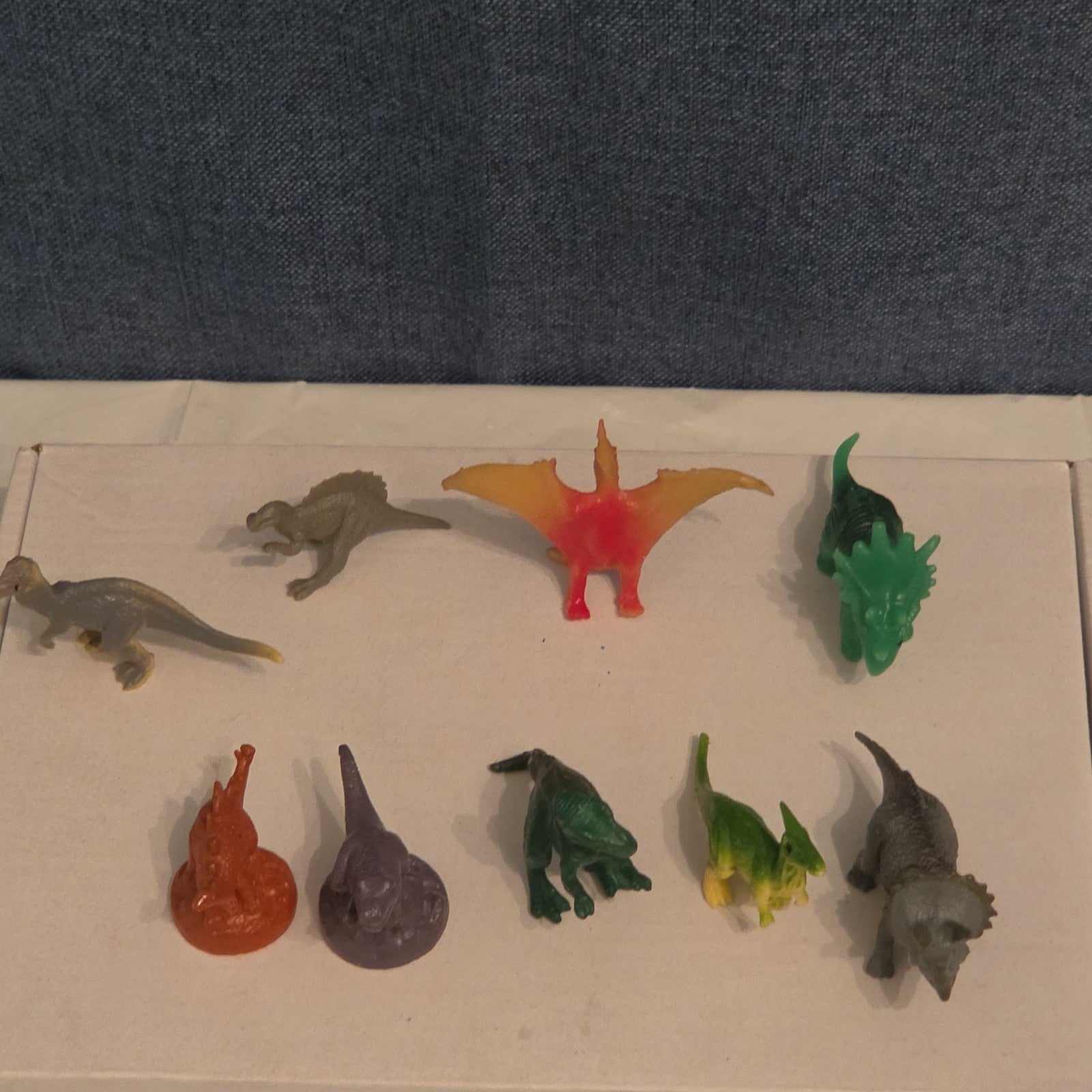 9 Mini Dinosaur Figures Box Set