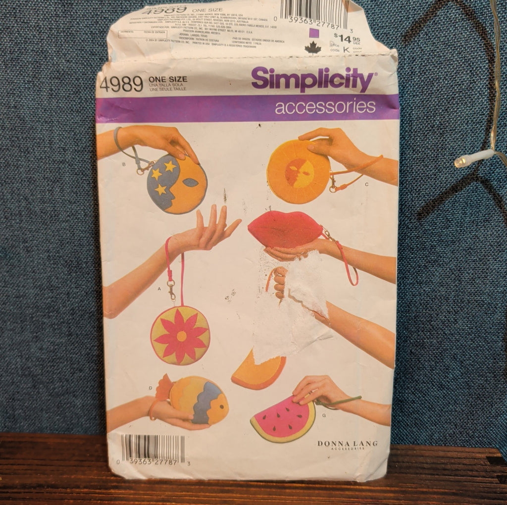 Simplicity 4989 Donna Lang Novelty Wristlet Bag Pattern Y2K