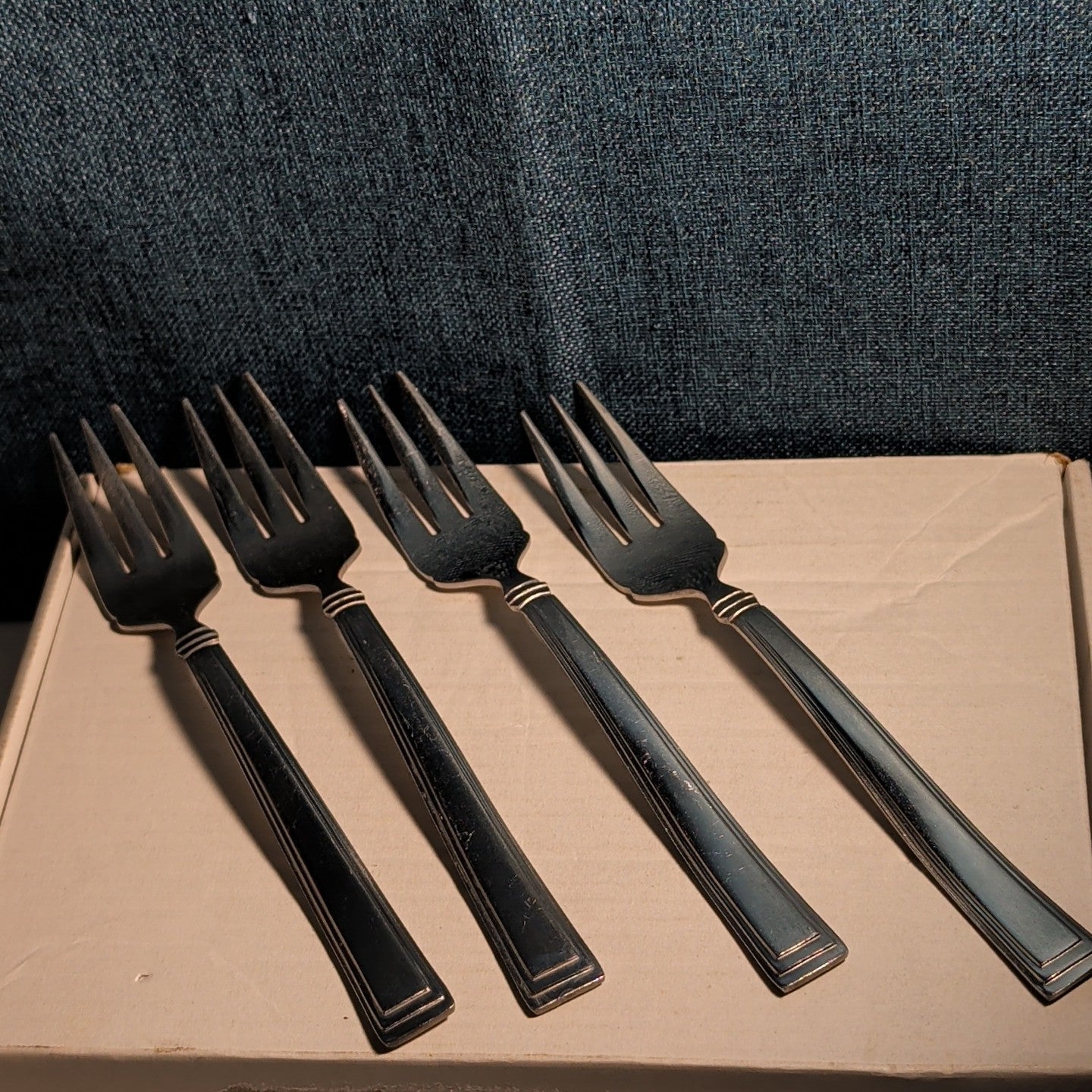 Set of 4 Hampton Silversmiths PORTFOLIO Glossy Salad Forks | 18/0 Stainless 208