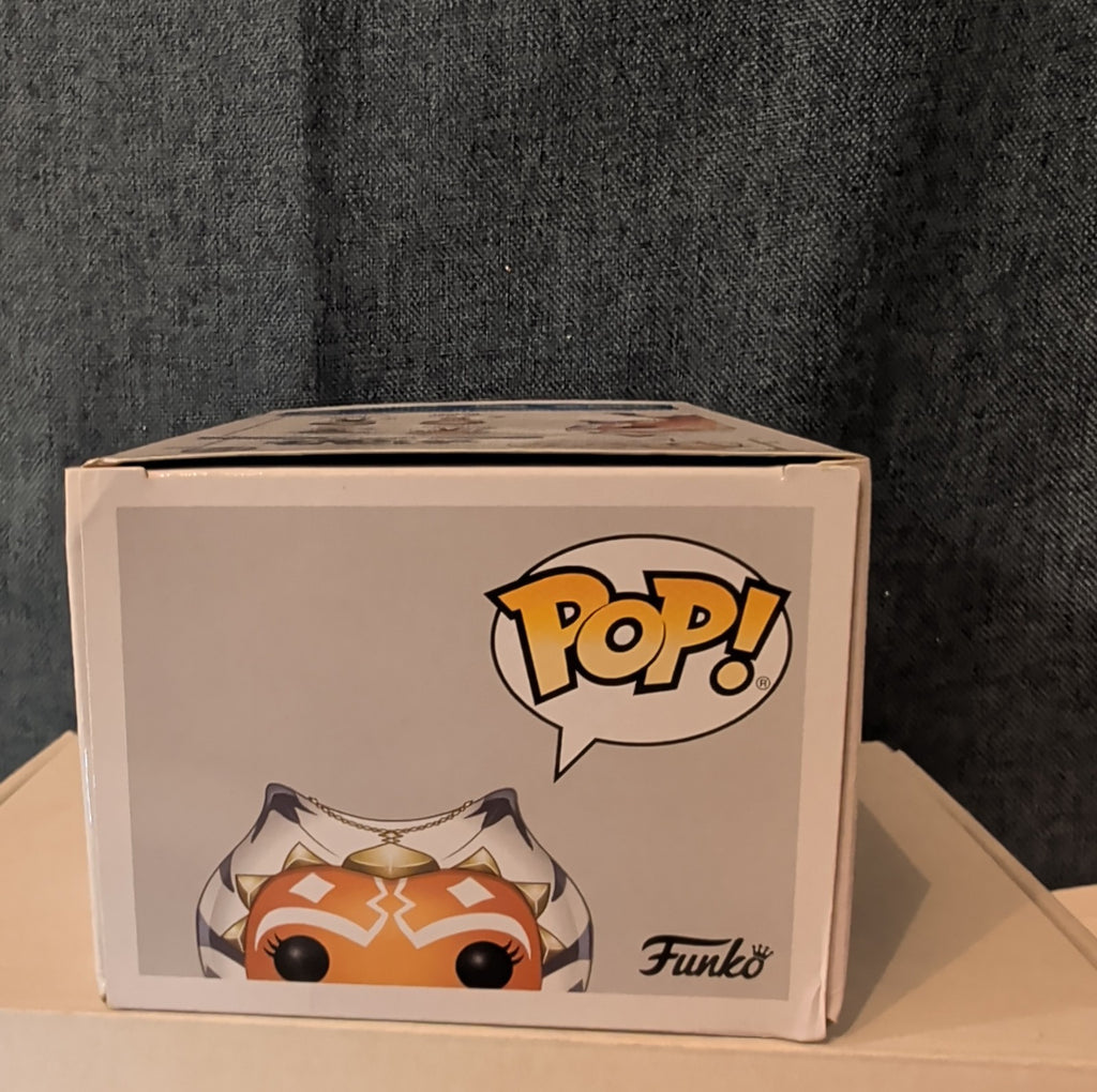 Funko POP Star Wars Ahsoka 272 Hot Topic Exclusive Vinyl In Box with Protector