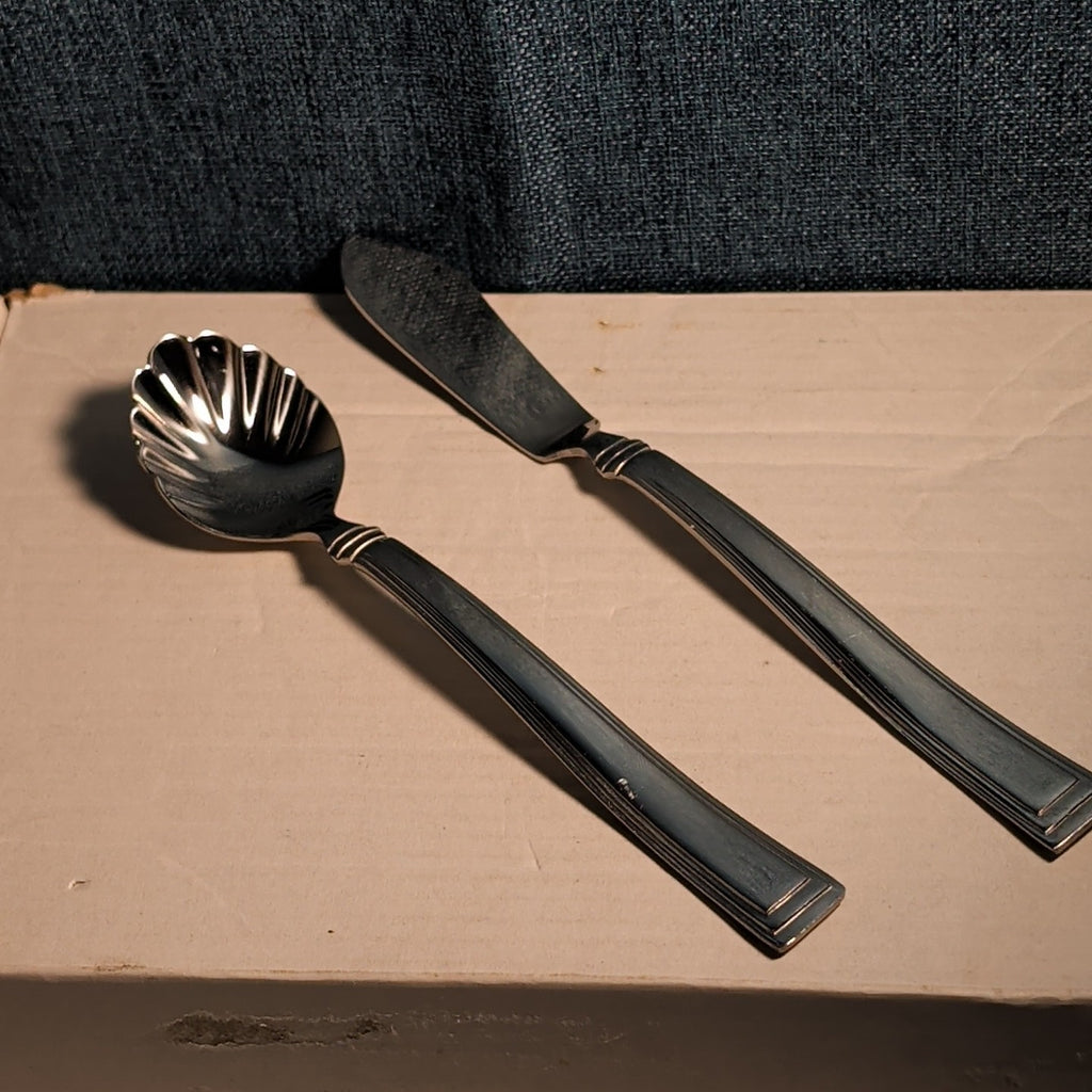 Hampton Silversmiths PORTFOLIO Sugar Spoon & Butter Knife Set | Glossy 208