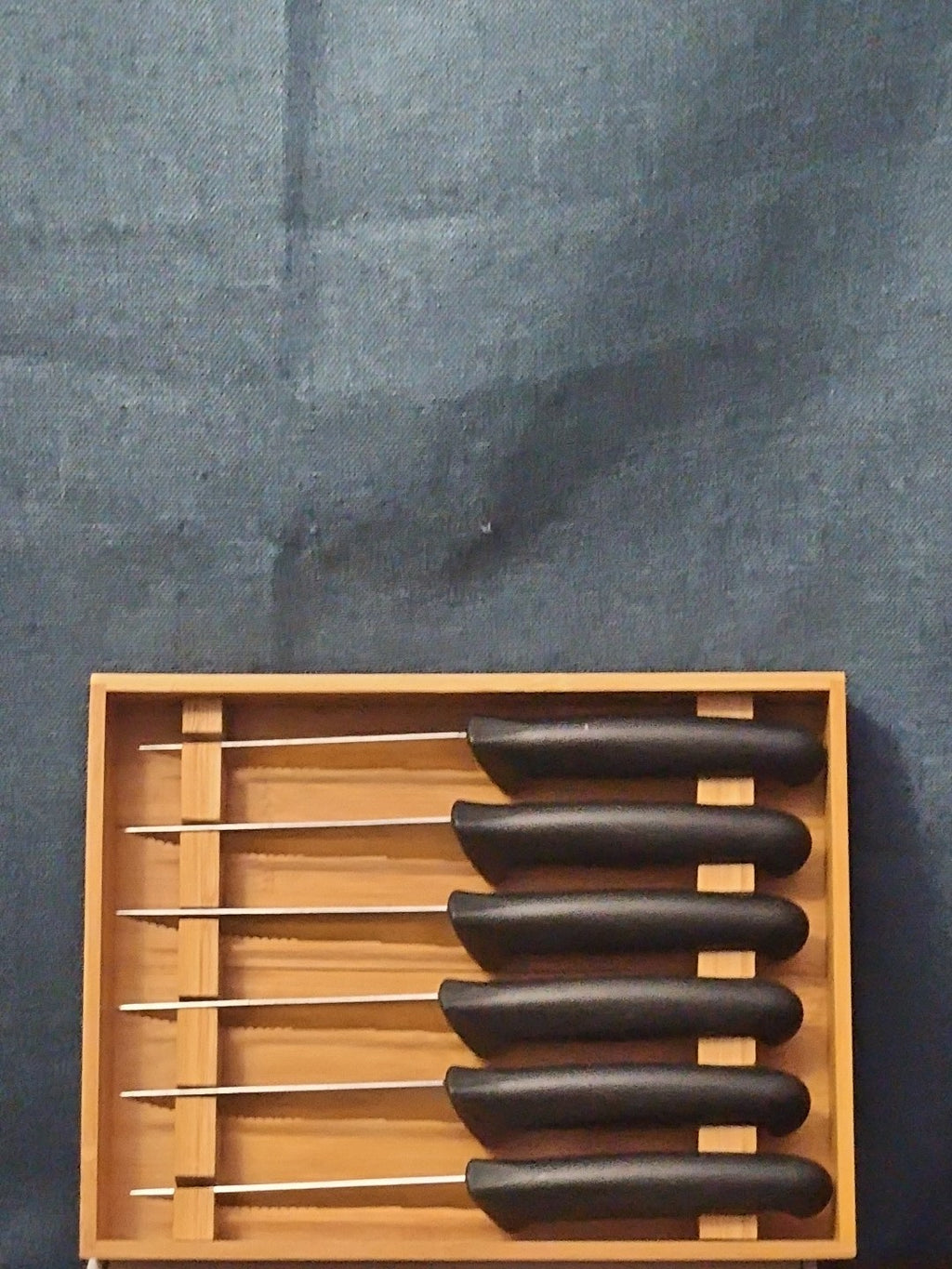 6 Gibson Steak Knives | 4.5" Serrated Stainless Steel | Wood Storage Block Tray