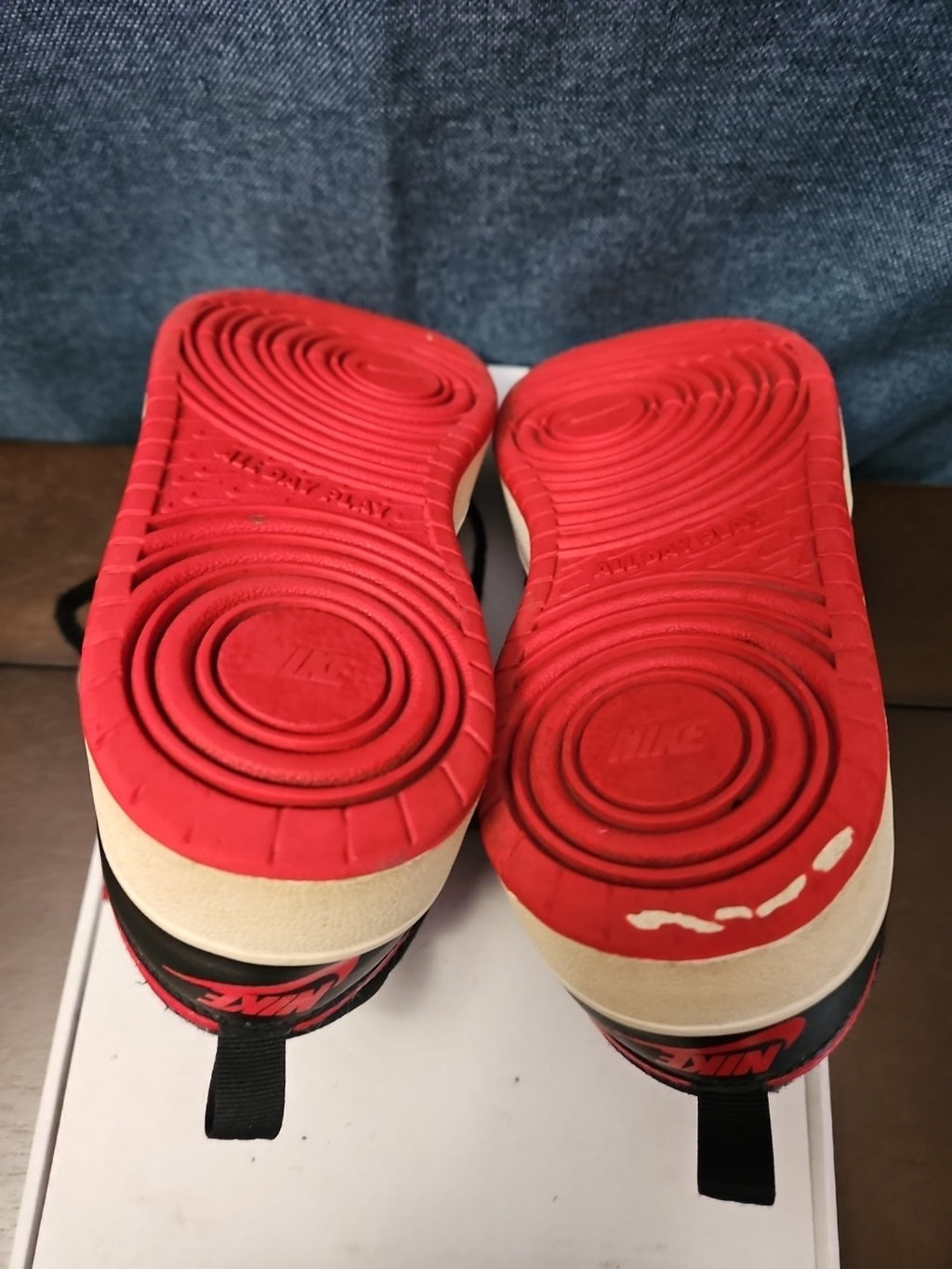 Nike Court Borough Mid 2 GS Bred Black University Red Size 6Y