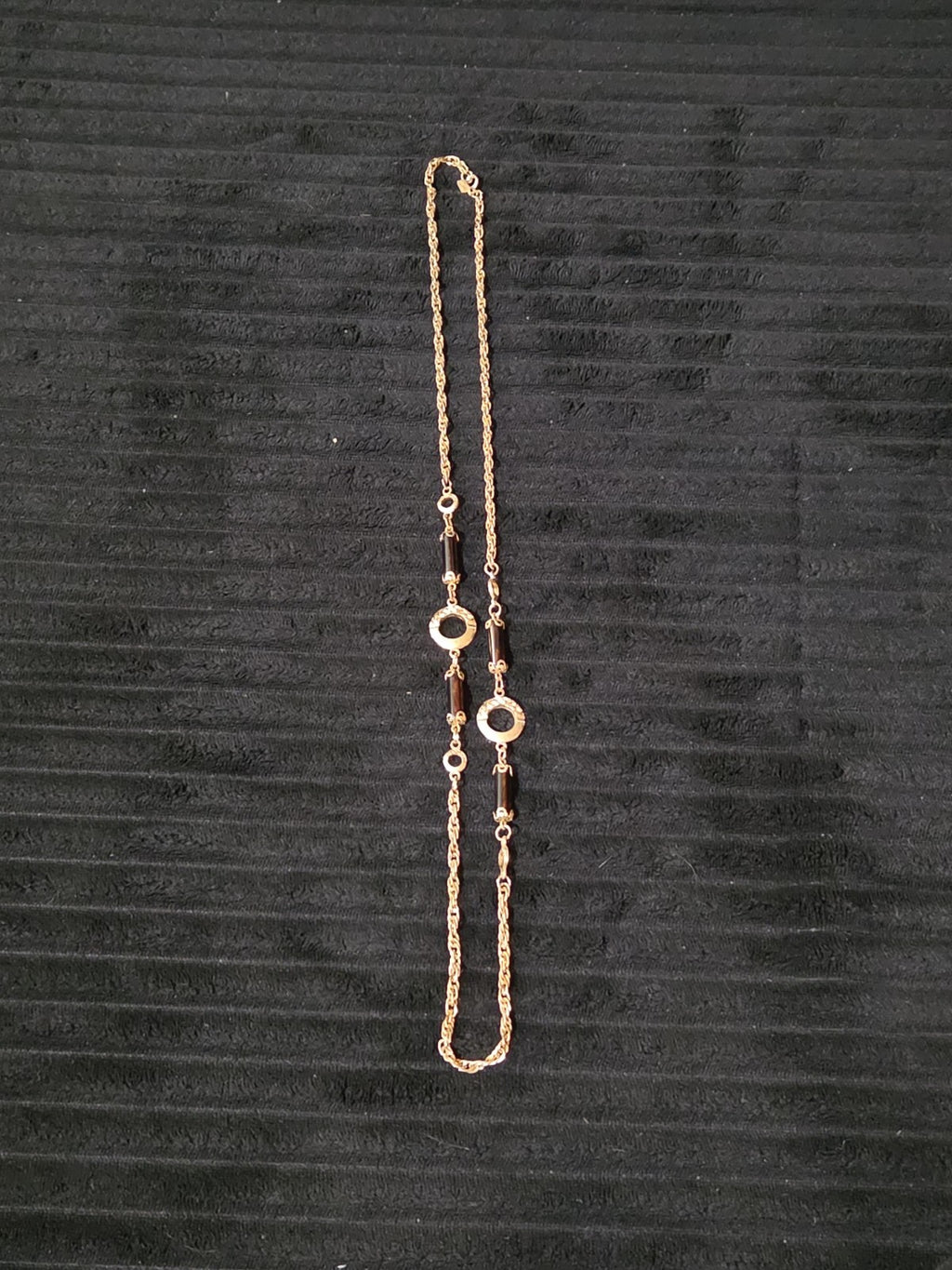 Sarah Coventry Emberwood Long Vintage Necklace 1975 Gold Tone Root Beer Amber