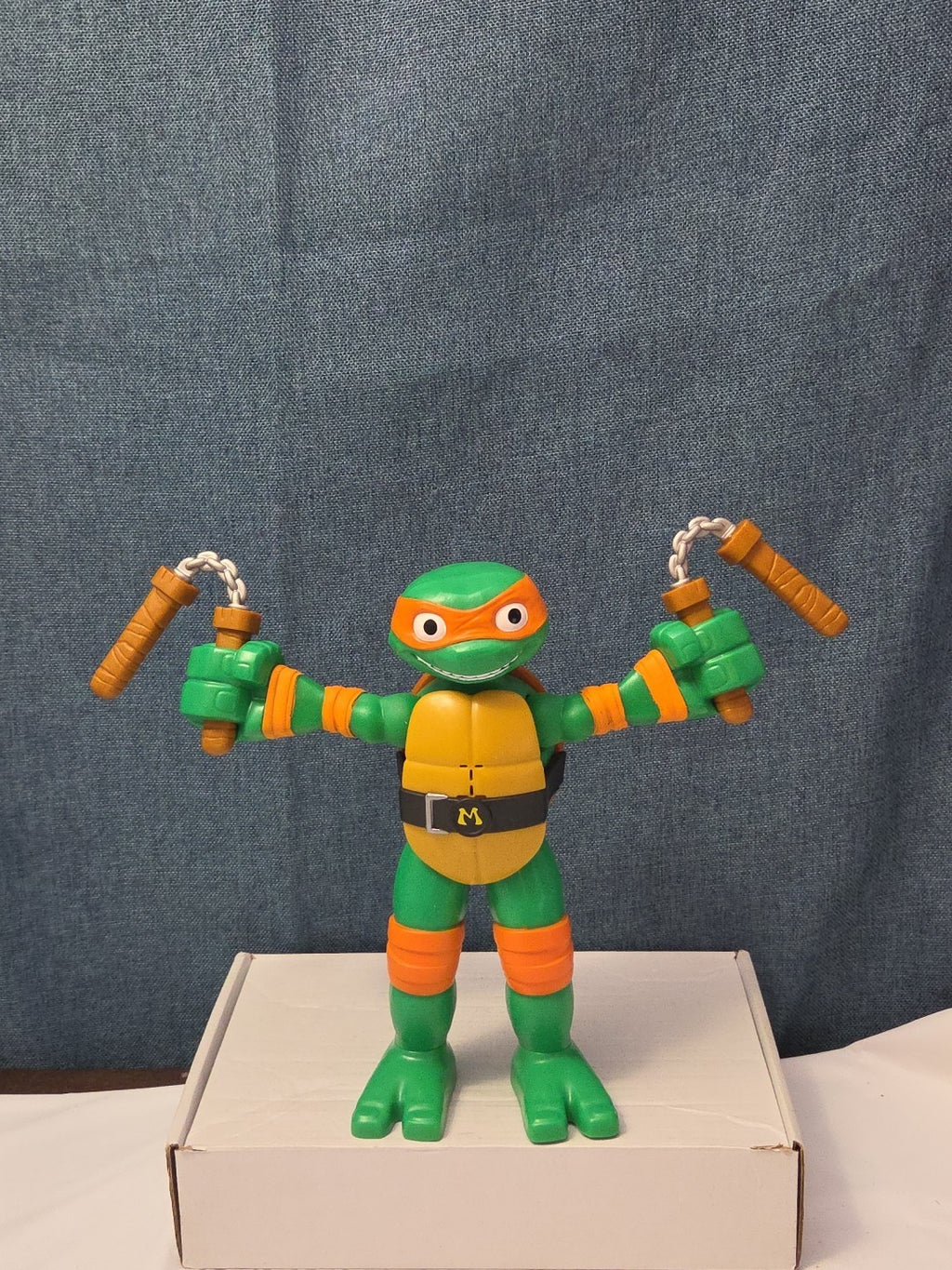 Teenage Mutant Ninja Turtles TMNT Stretch N Shout Michelangelo Talking Figure