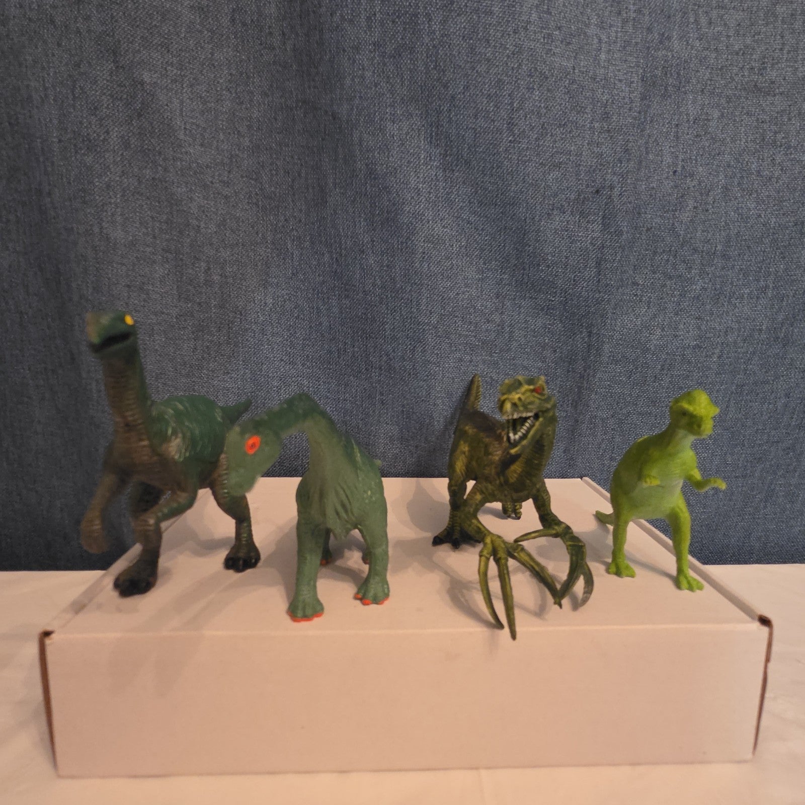 Dinosaur Toy Figures Lot of 13 T-Rex Triceratops Stegosaurus Plastic Play Set