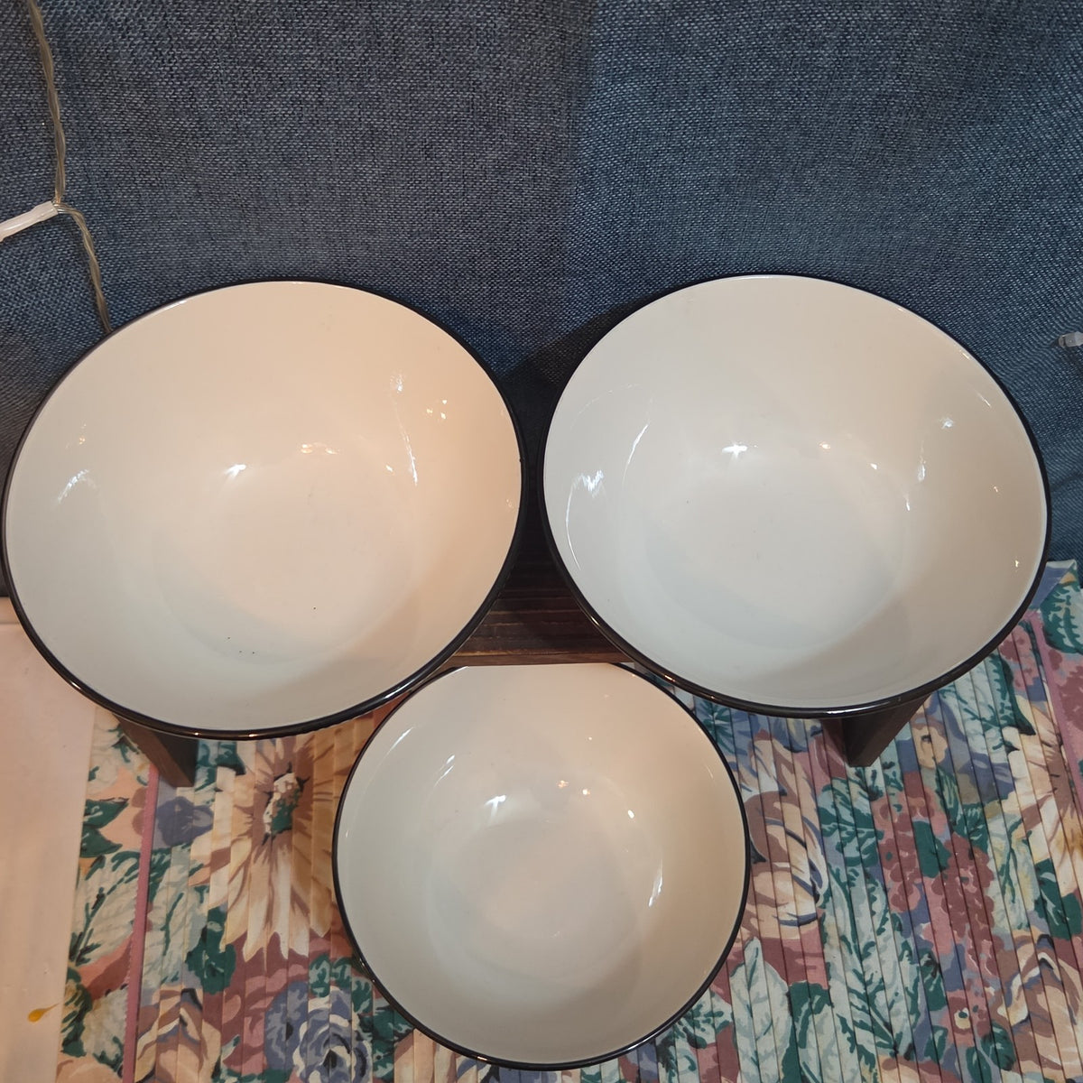 Royal Norfolk Set 3 Ceramic Bowls 6" Black White Dashed Swirl