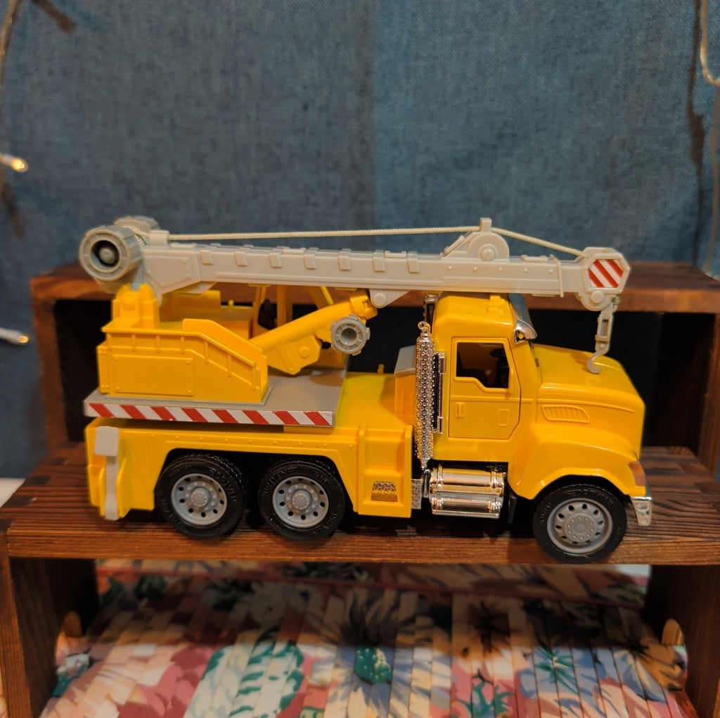 DRIVEN by Battat Standard Crane Truck Yellow Construction Toy