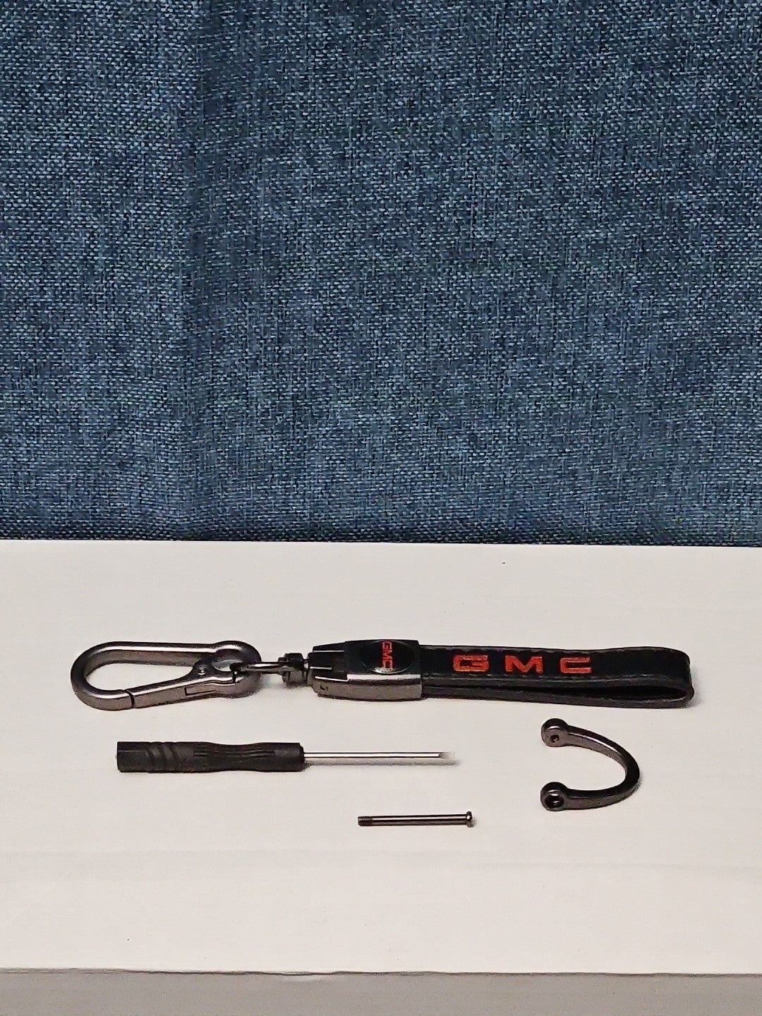 Genuine Leather GMC Car Keychain Set | Black Metal Key Ring Screwdriver Included