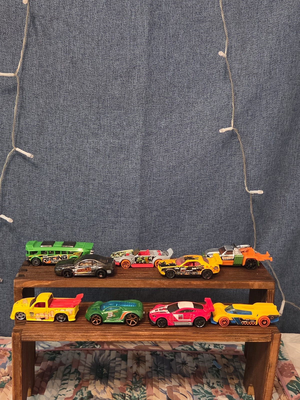 Hot Wheels Lot of 9 Assorted Die-Cast Race Cars 2000s Vibe