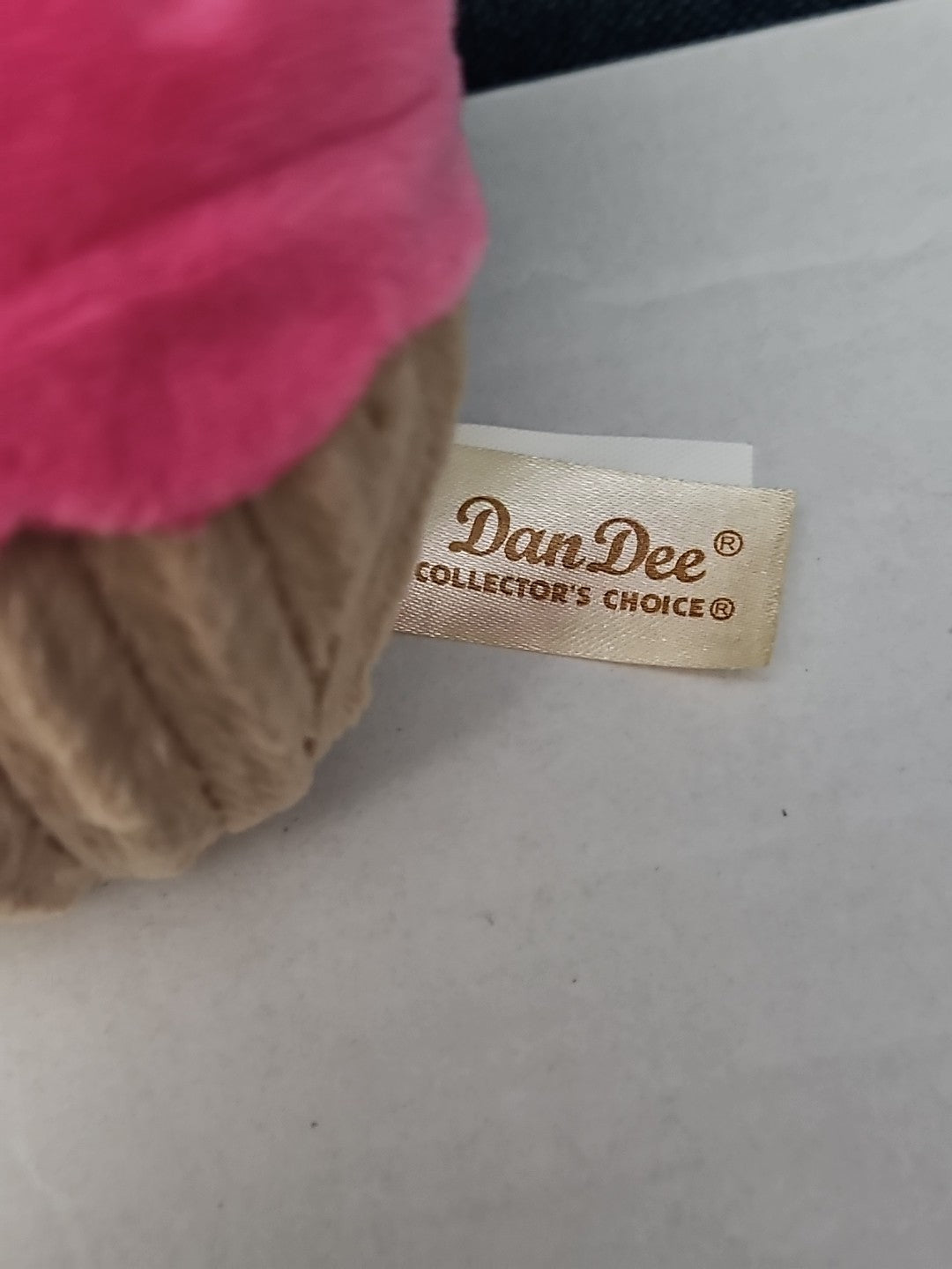 Dan Dee Cupcake Plush Keychain | Pink Happy Face Bag Clip | Kawaii Food Stuffed