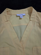 Nine West Petite XL PXL Yellow V-Neck Blouse Career Long Sleeve Pockets Popover