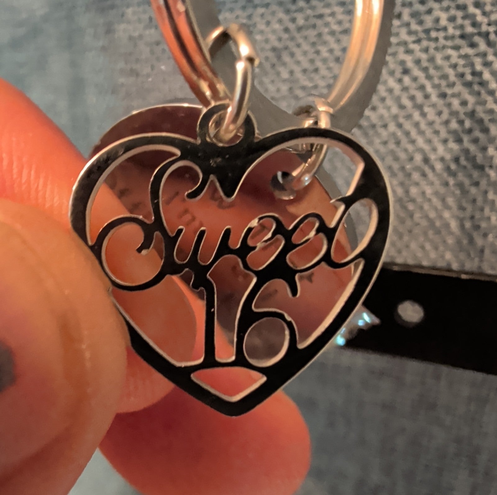 Sweet 16 Funny Keychain Silver Tone Birthday Gift ..I Officially Know Everything