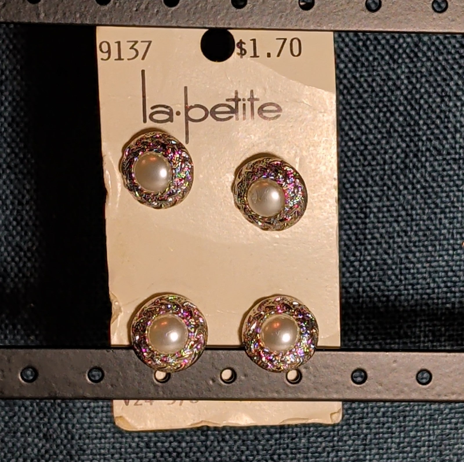 La Petite Vintage Buttons 9137 Faux Pearl Silver Tone Rim Set of 4