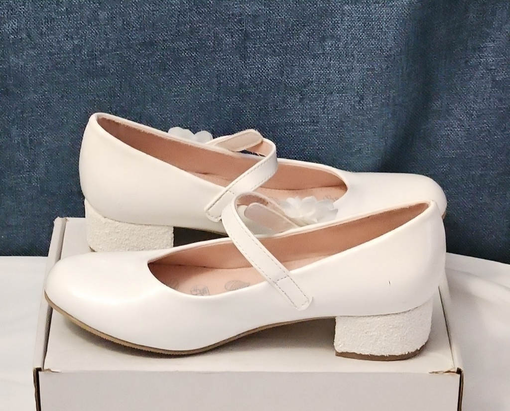 Olive & Edie Girls White Patent Heidie Pump Size 2 | Sparkly Glitter Heel Mary J