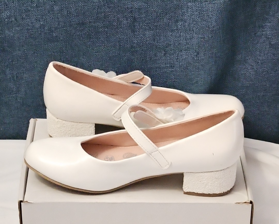Olive & Edie Girls White Patent Heidie Pump Size 2 | Sparkly Glitter Heel Mary J