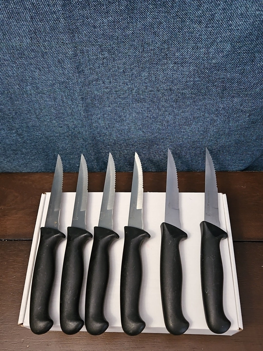 6 Gibson Steak Knives | 4.5" Serrated Stainless Steel | Wood Storage Block Tray