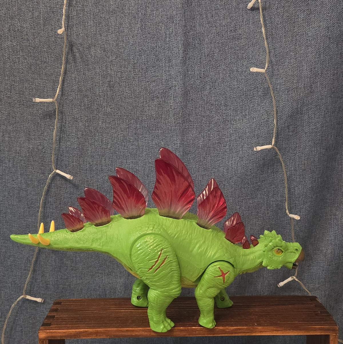 Zuri Inc Stegosaurus Walking Dinosaur Light Up Spikes 12.5