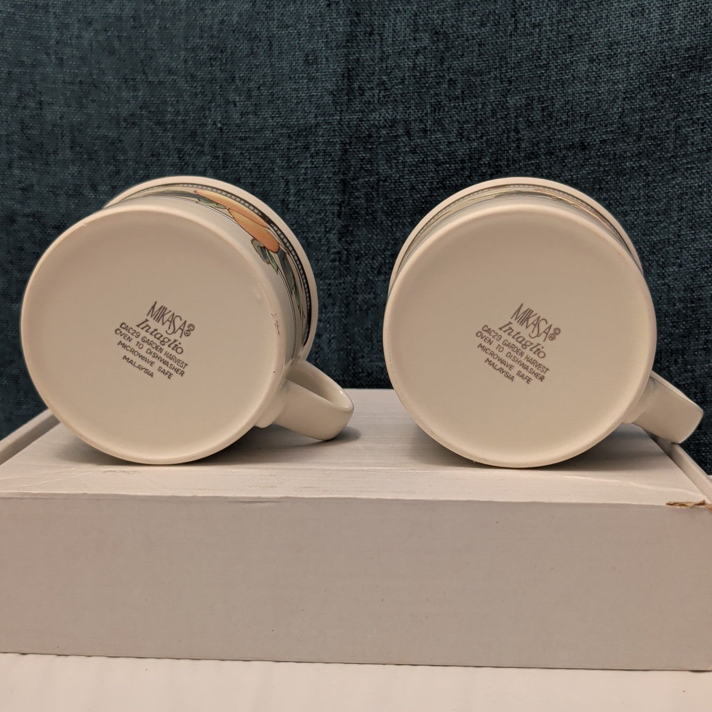 Set of 2 Mikasa Intaglio GARDEN HARVEST Cups | CAC29 8oz Flat Mugs | Vintage 90s