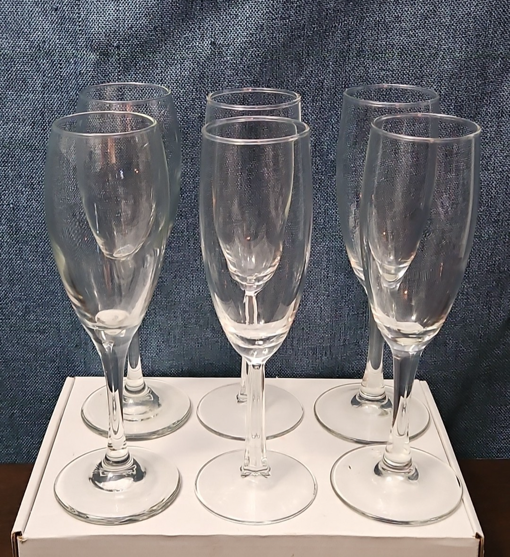Set of 6 Classic Champagne Flutes | 6oz Trumpet Shape | Elegant Clear Glass Stem