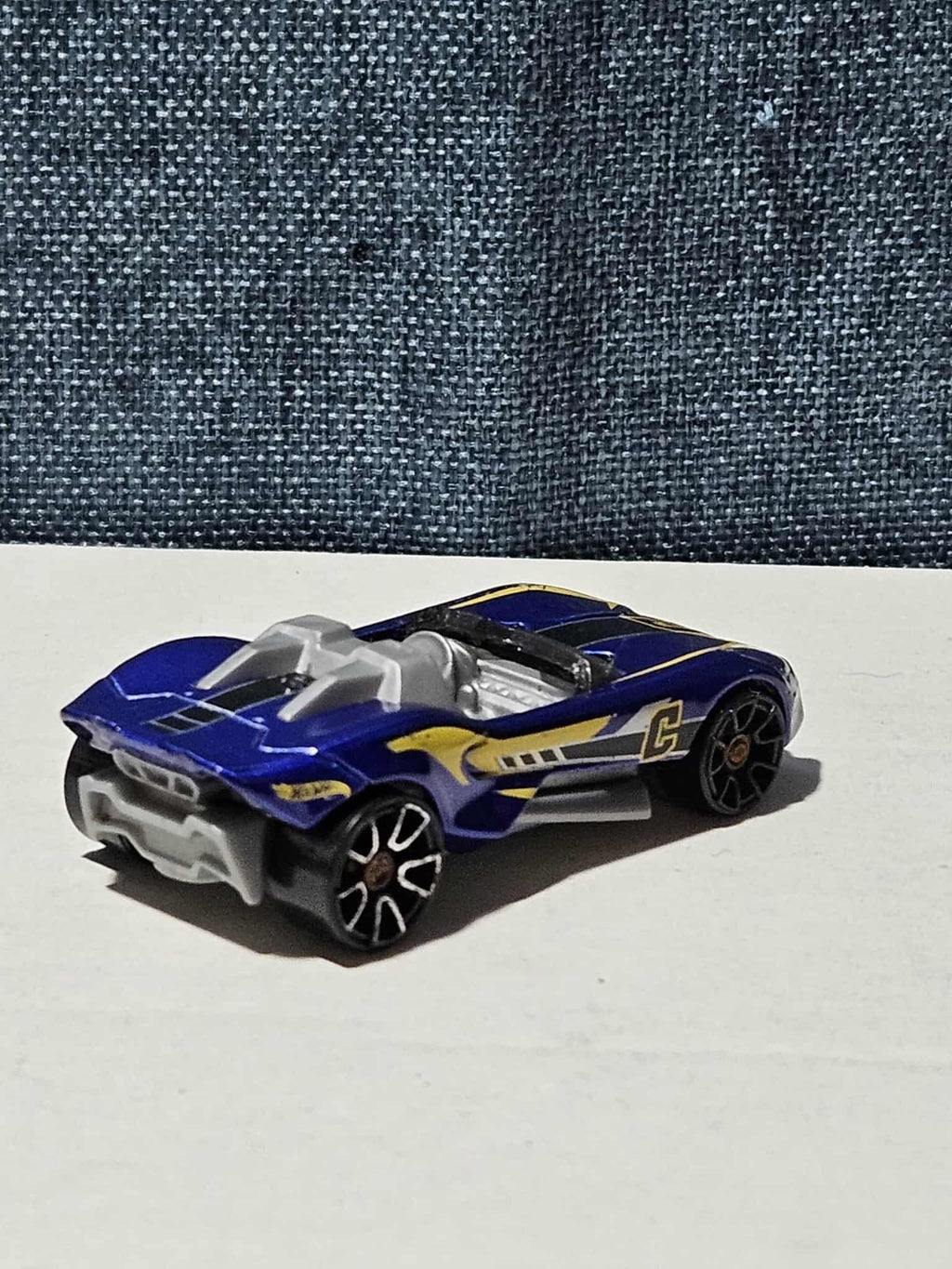Hot Wheels Carbonic | 2023 Multi-Pack Exclusive Candy Blue | Loose Track Car |