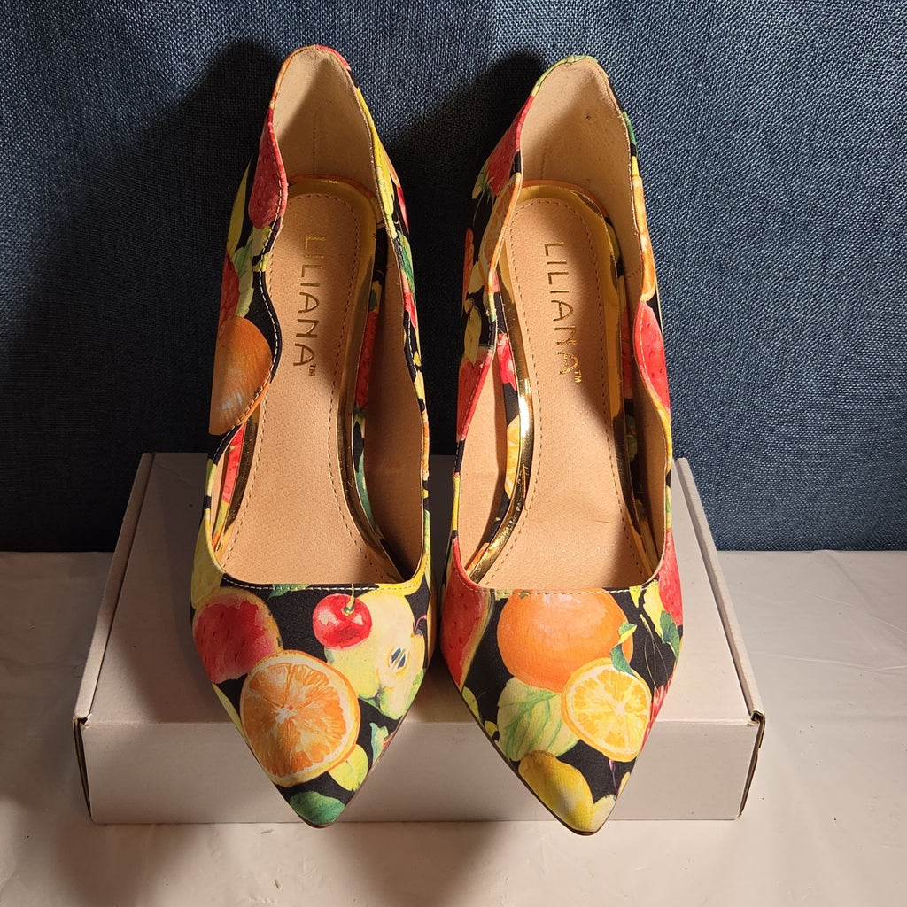 Liliana Fruit Print Pumps 8.5 Scalloped Stiletto Heels Watercolor Fruit Salad
