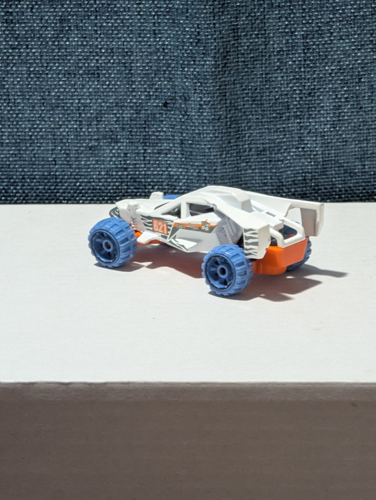 Hot Wheels Dune It Up (2018) | HW 50th Race Team Buggy | White #621 | Loose