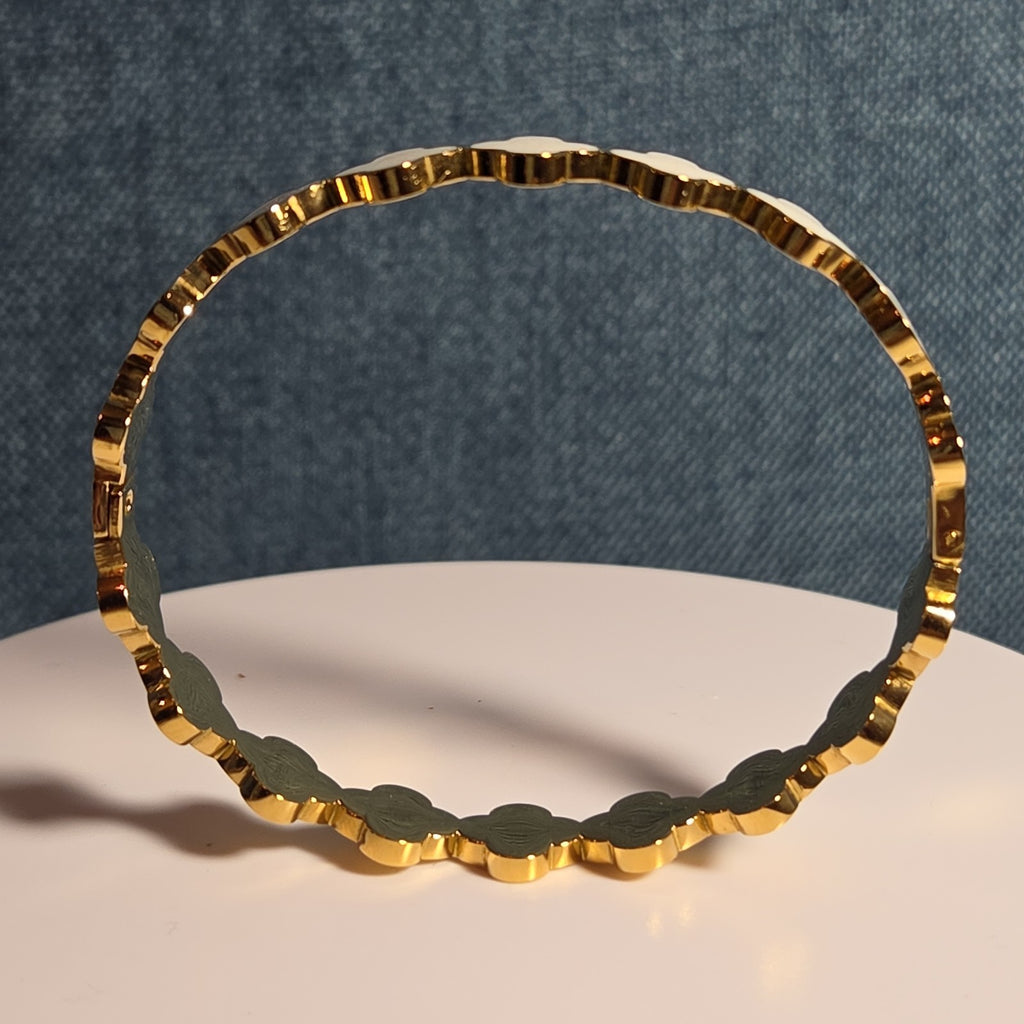 Hinged White Clover Bangle Bracelet Gold Tone Enamel