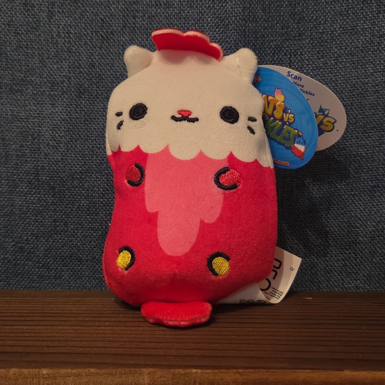 Cats vs Pickles Pawberry Purr-fait #141 Bean Plush 4"