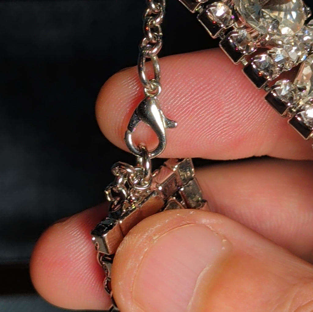 Beautiful Vintage Rhinestone Bracelet 7” w/Safety Chain   403J
