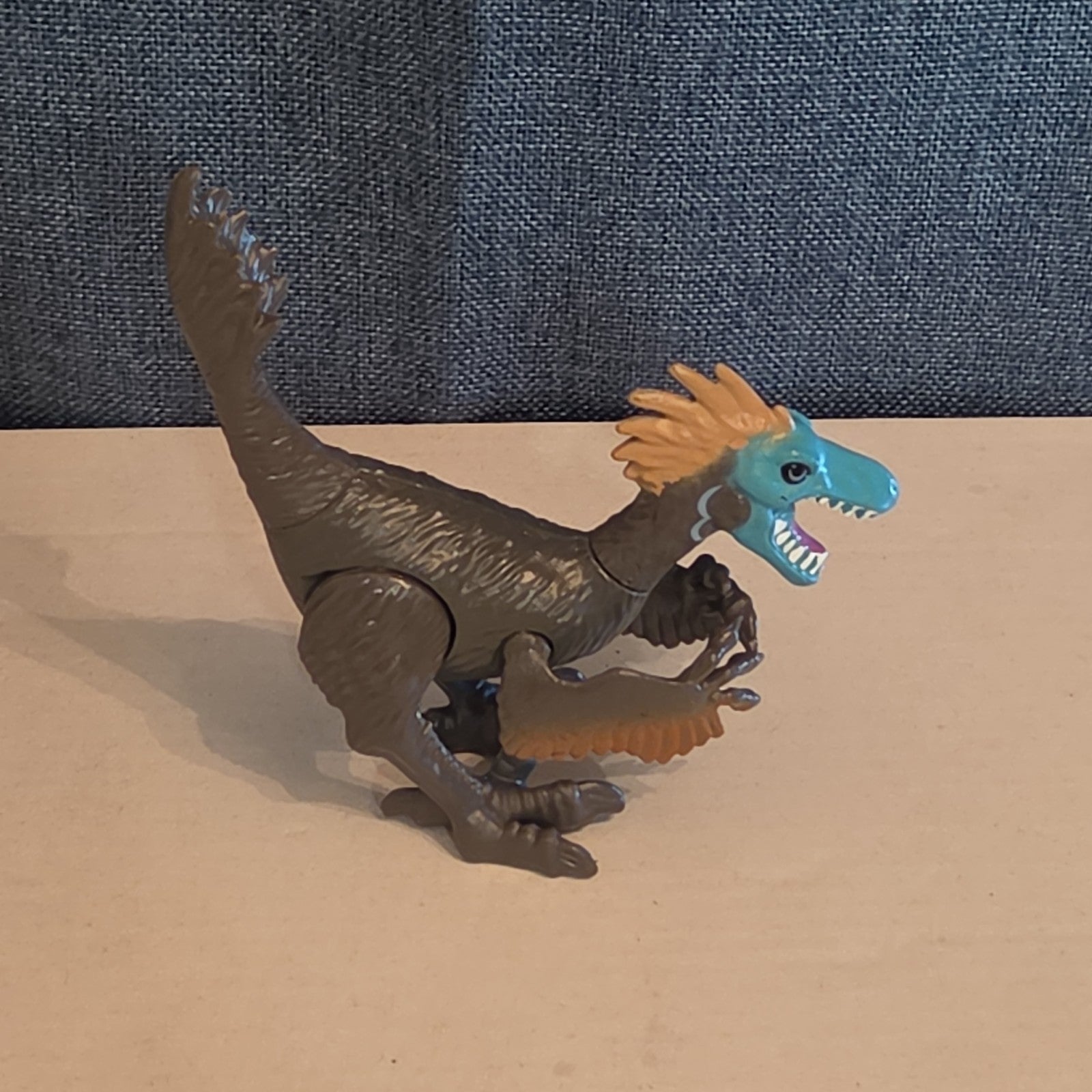 Animal Planet Dino Tower Replacement Raptor Figure Feathered Blue Face Toy