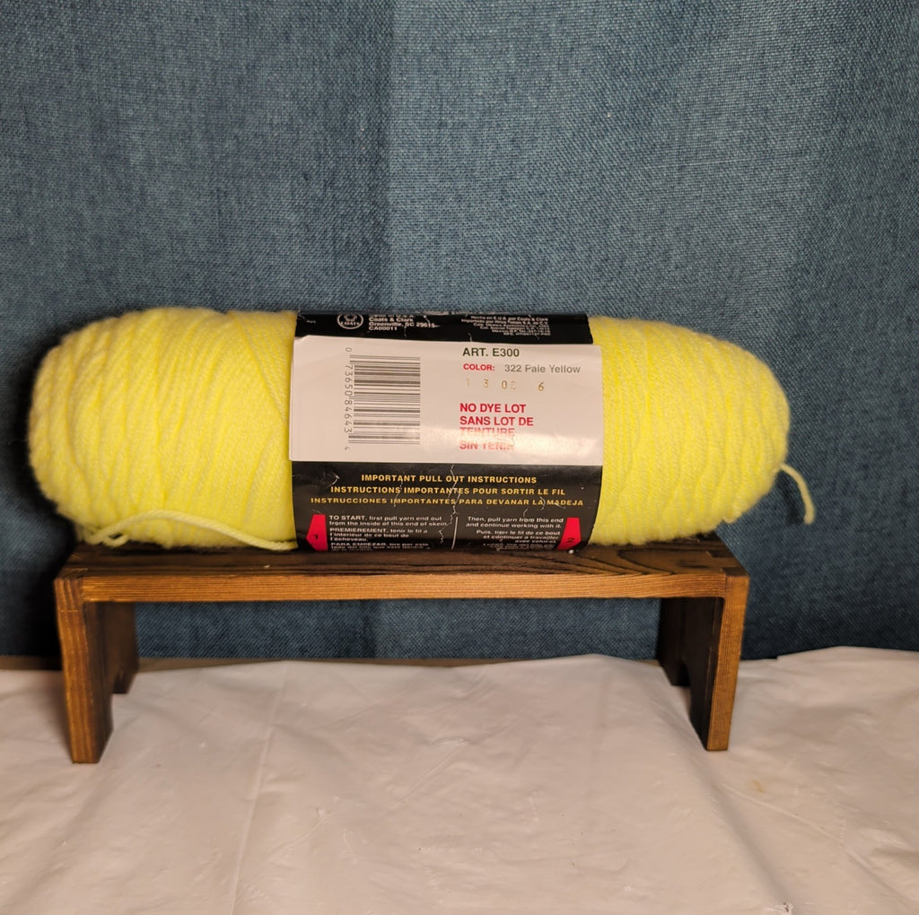 Red Heart Super Saver Pale Yellow 8oz Acrylic Yarn Worsted NWT E300
