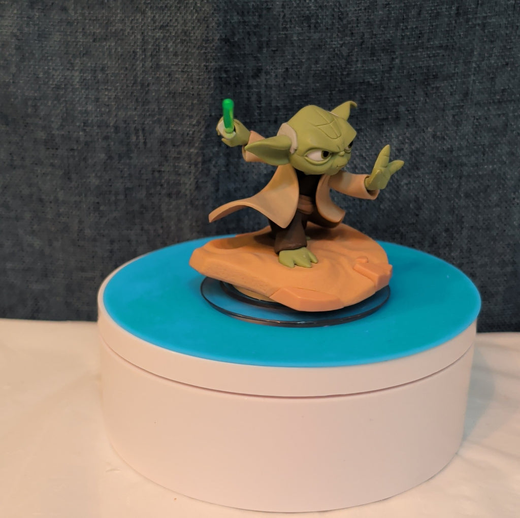 Disney Infinity Yoda Star Wars PVC Figure Loose PreOwned INF-1000202