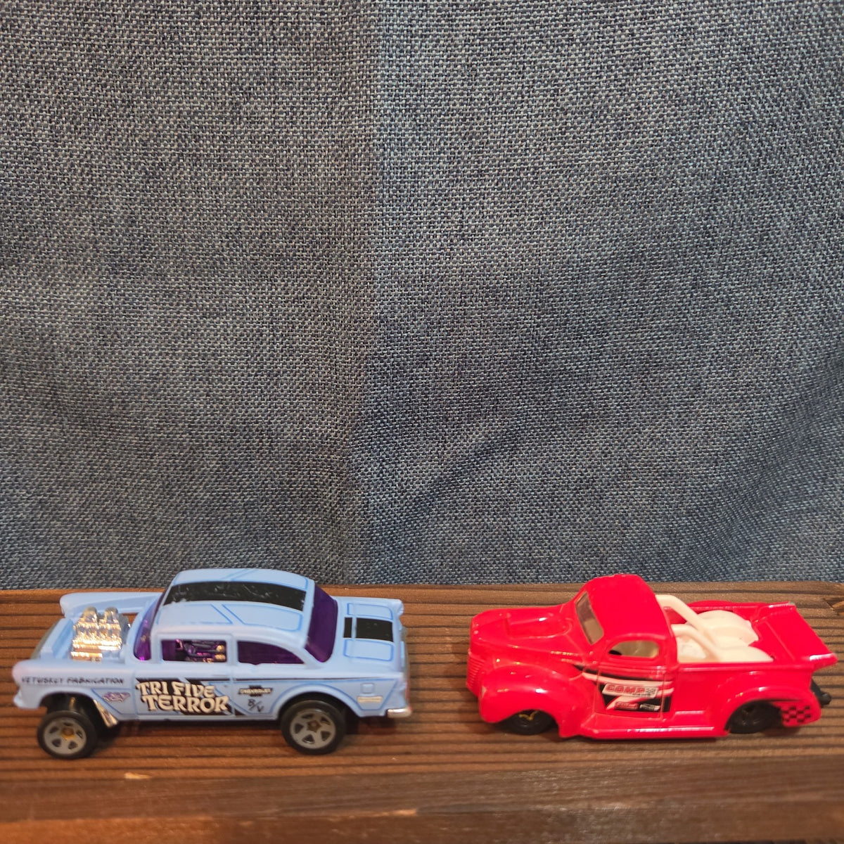 Hot Wheels Lot 2 Diecast Cars 1998 2012 Blue 55 Chevy Red Pickup Truck