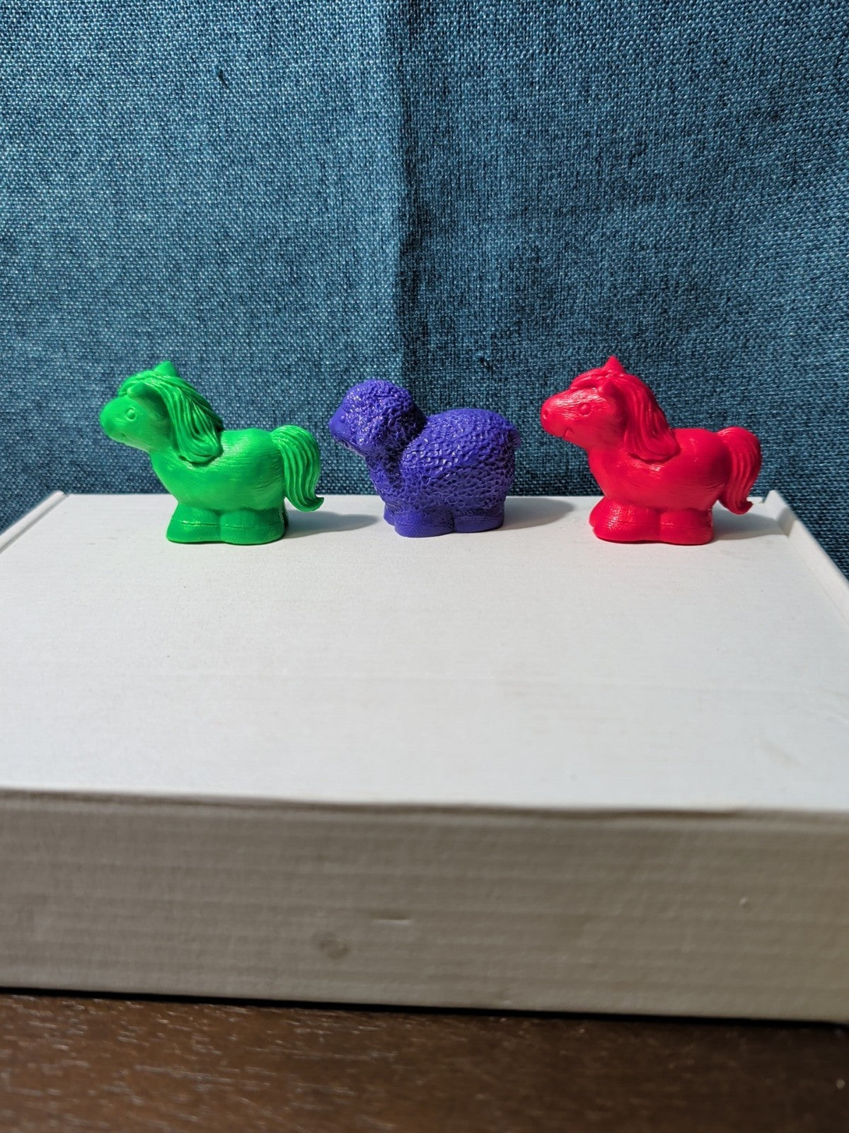 Learning Resources Friendly Farm Animal Counters | Set of 7 Rubber Figures