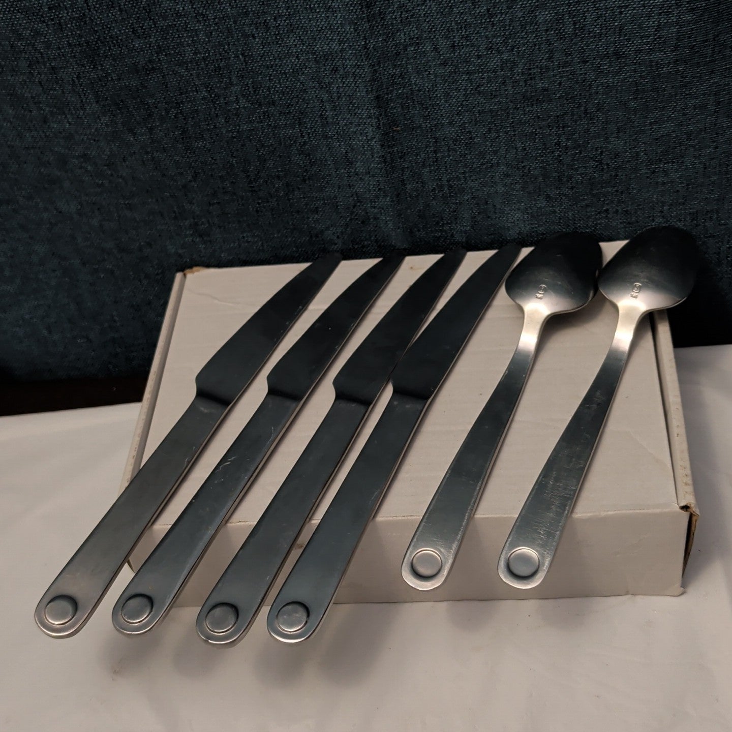6 Pc GOURMET SETTINGS TAXI Flatware Set | 18/8 Stainless | 4 Knives | 2 Spoons