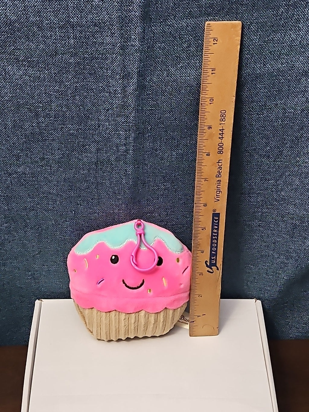 Dan Dee Cupcake Plush Keychain | Pink Happy Face Bag Clip | Kawaii Food Stuffed