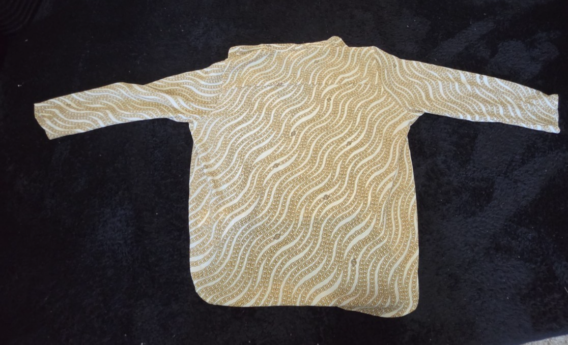 Michael Kors Blouse Gold Chain Link Print Wrap V-Neck Stretch Top L Gently Used