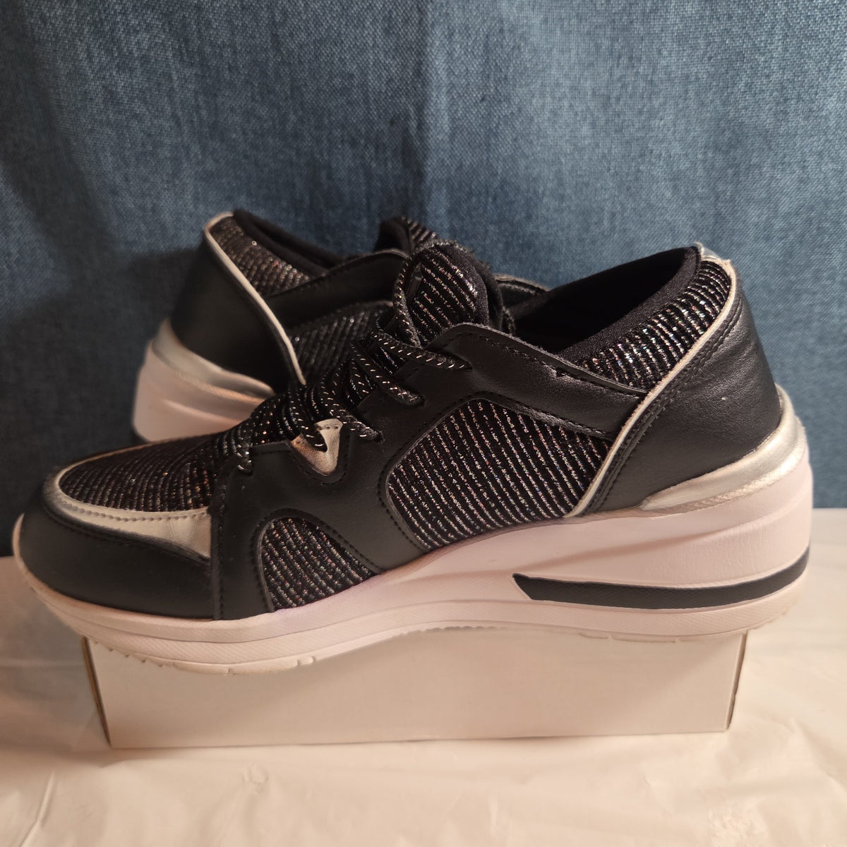Ecko Red Black Glitter Sneakers 8.5 Georgina Shimmer Low Top Athletic Shoes